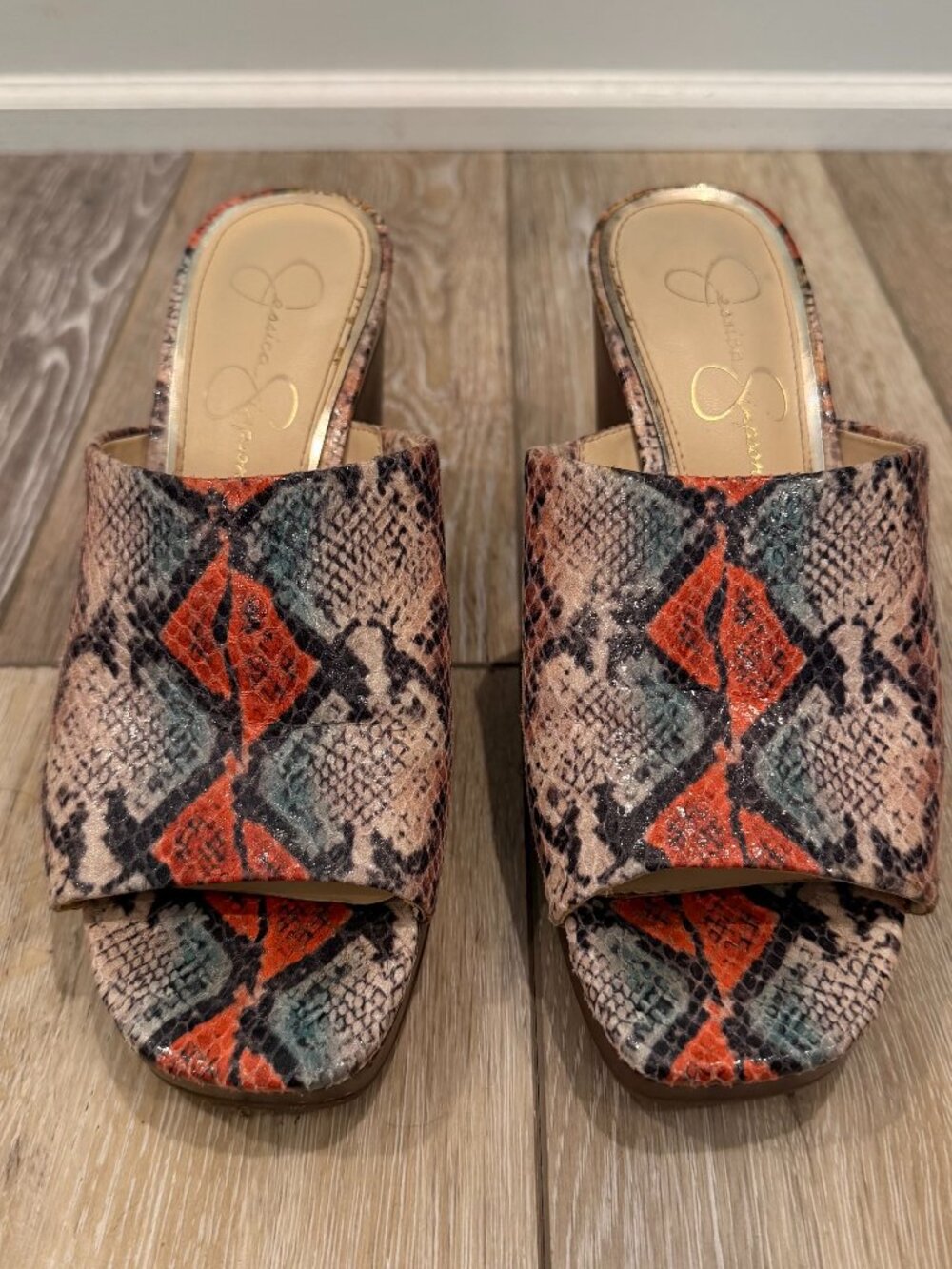 Jessica Simpson "Sheyna" snakeskin-print wedge mule sandal 7M